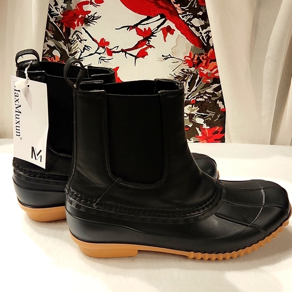 COPY - MAX MUXUM WOMANS NEW MAXMUXUM DUCK BOOTS BLACK VARIOUS SIZES. ANKLE PULL… - Picture 4 of 9